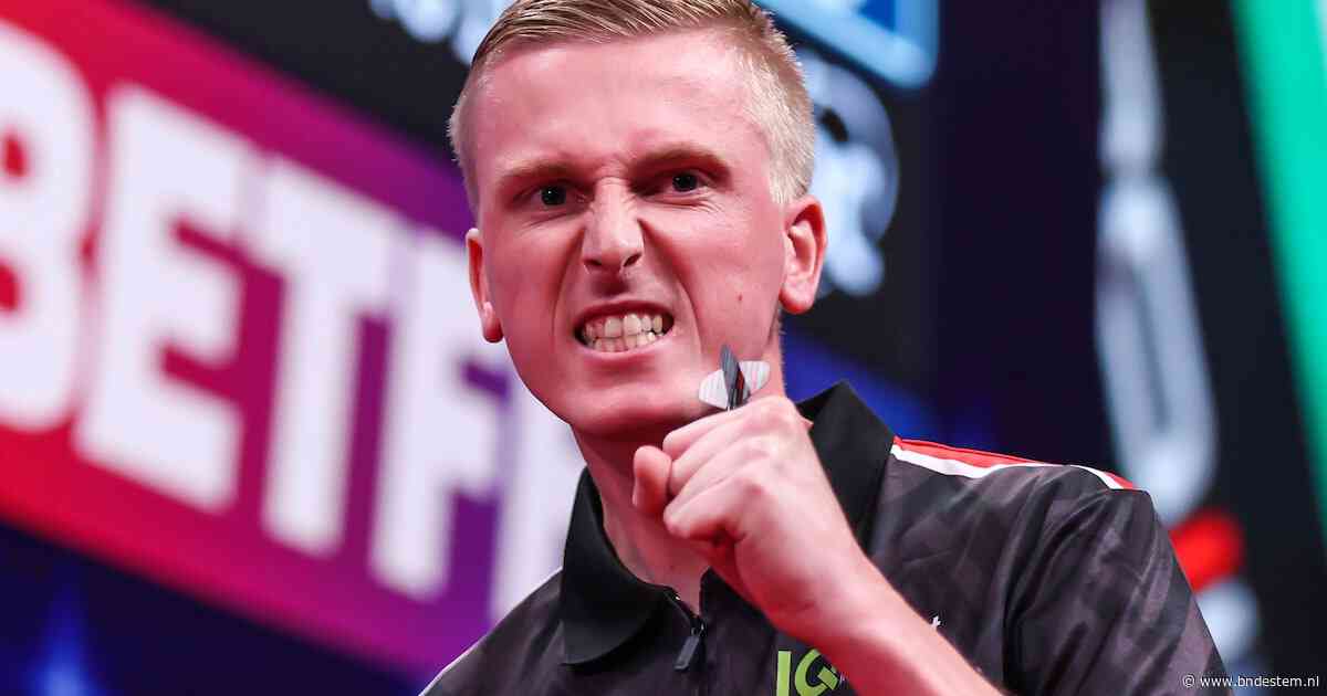 Alle darters zijn bang voor ‘Dutch superstar’ en AZ-fan Wessel Nijman: ‘Het jaar dat ik Premier League speel, wordt AZ kampioen’