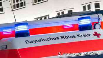 Auto fährt Joggerin in Wittelsbacherstraße in Rosenheim an: Frau schwer verletzt 