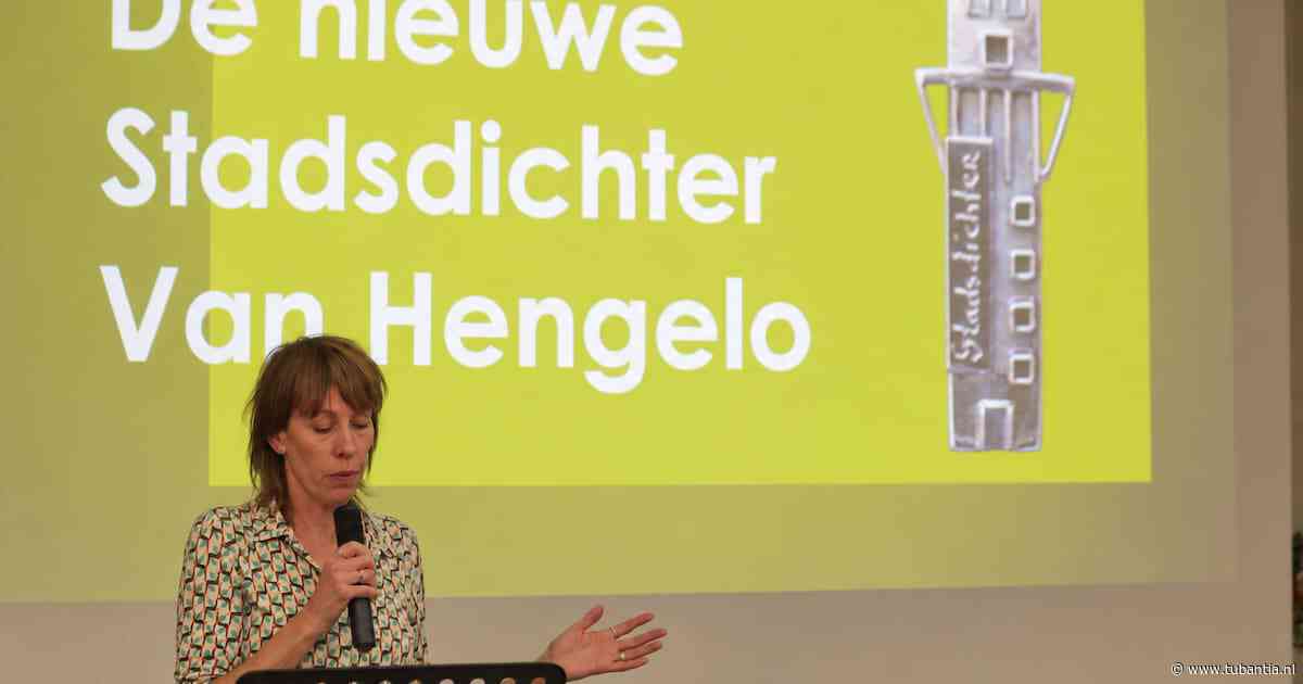 Mariska Bosch volgt Robert Roth op als stadsdichter van Hengelo
