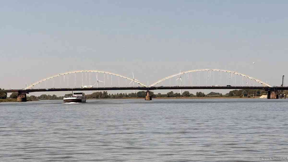 Zet je schrap: Merwedebrug bij Gorinchem nu helemaal op slot!