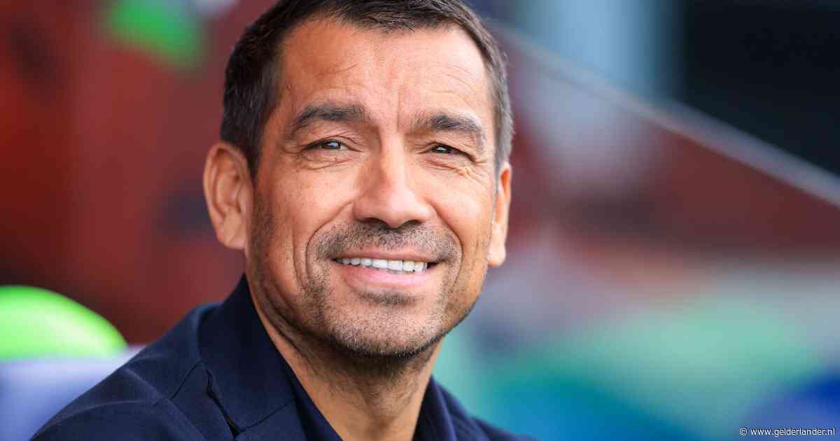 Giovanni van Bronkhorst blij voor Gjivai Zechiël en hoopt dat Luciano Valente stap in toekomst zet
