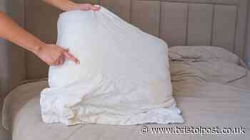 How to remove yellow pillow stains and whiten bedding with seven simple methods