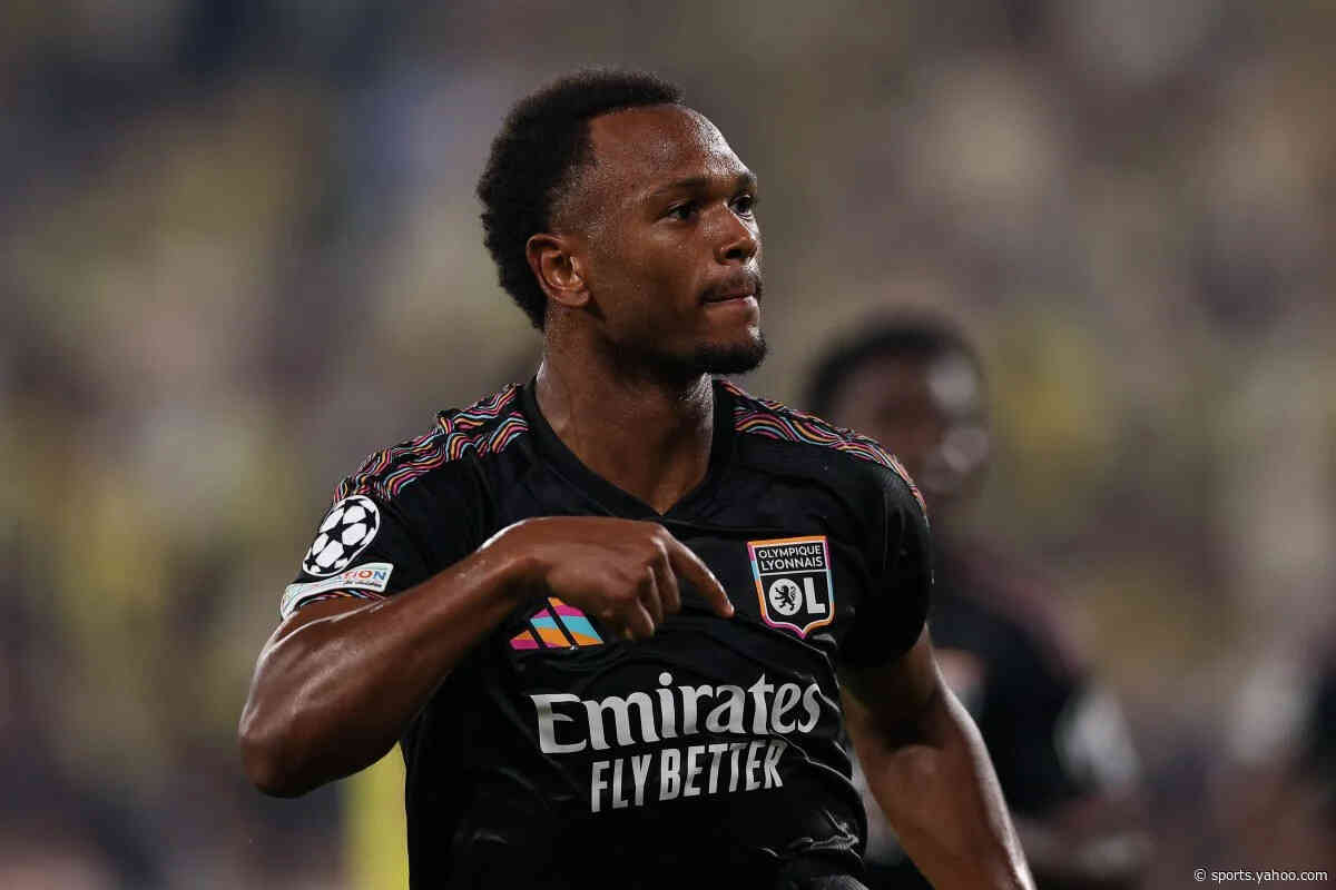 ‘I’ve rarely seen people so committed to a footballer’ – Loïs Openda speaks about back-stage details behind Lyon move