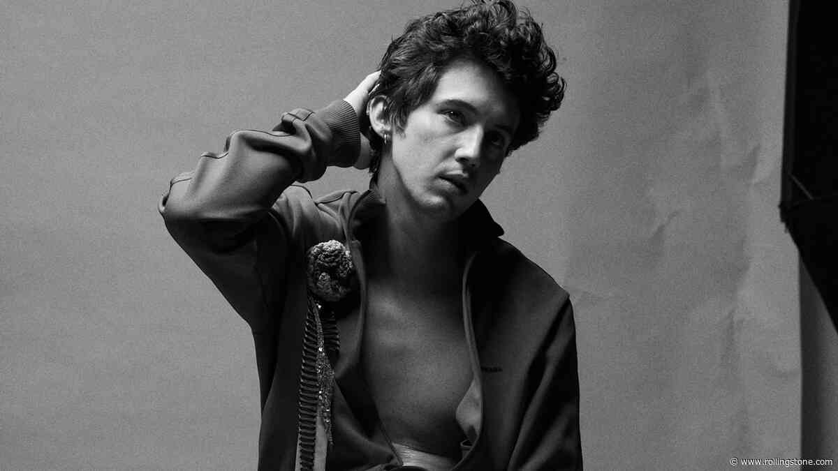 Troye Sivan, Miley, Beabadoobee, and All the Songs You Need to Know This Week