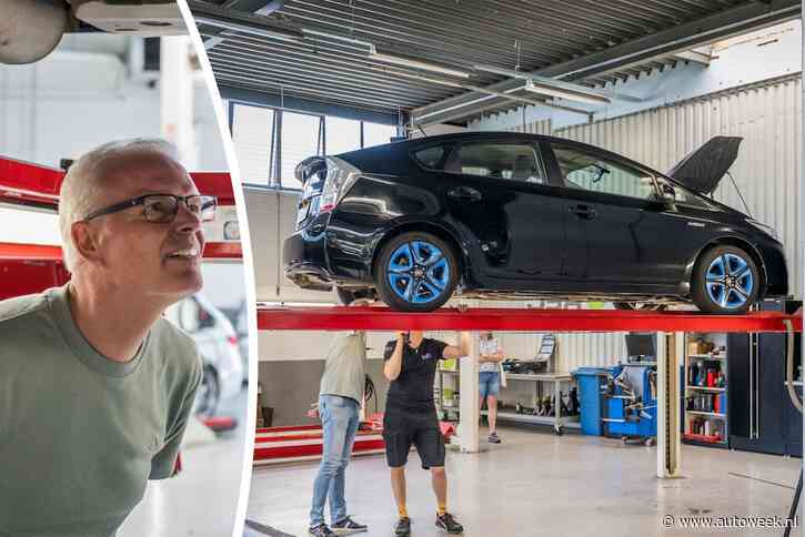 Ron (61) rijdt al 17 jaar en 325.000 kilometer in zijn Toyota Prius: 'Ik ben pas halverwege'