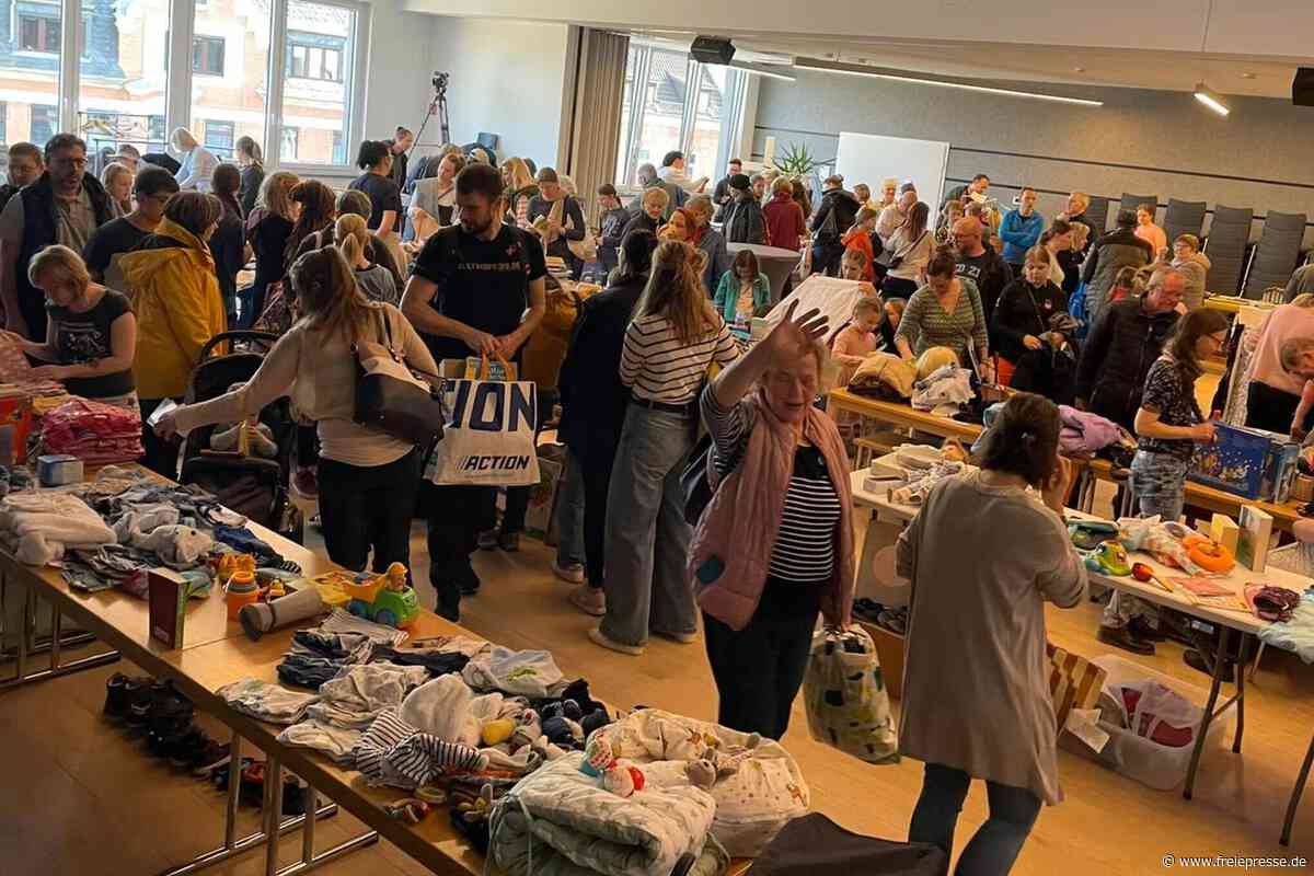 XL-Verschenkemarkt steigt in Lengenfeld