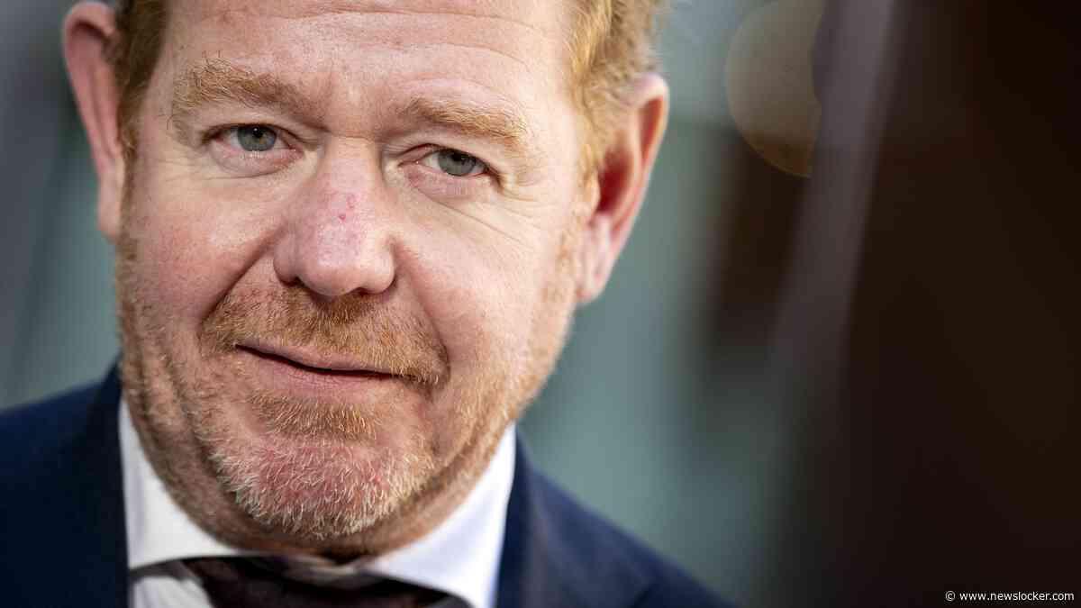 Minister Van Weel denkt dat wet Hamas-verheerlijking strafbaar stelt: ’Wat mij betreft vallen dit soort uitingen eronder’
