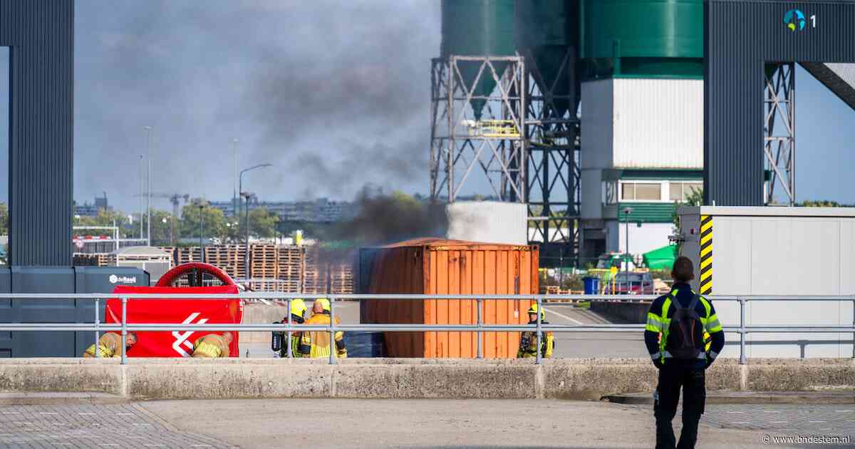 Brand breekt uit in container op industrieterrein in Breda