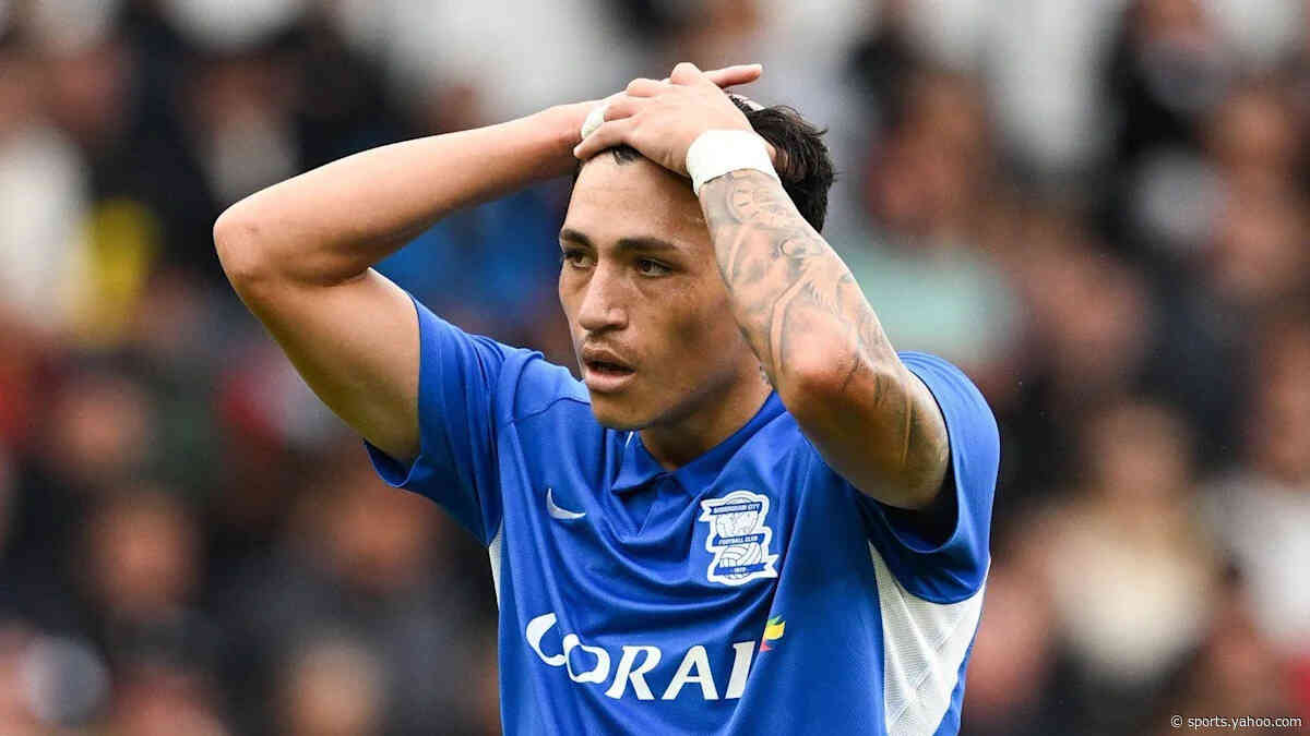 Blues boss Davies still has every faith in Vazquez