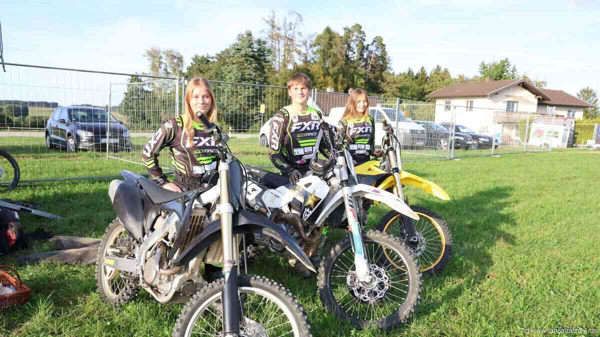Wenn der Papa Gas gibt, kommen die Kinder mit: Familie Leitl aus Schönberg im Ackercross-Fieber
