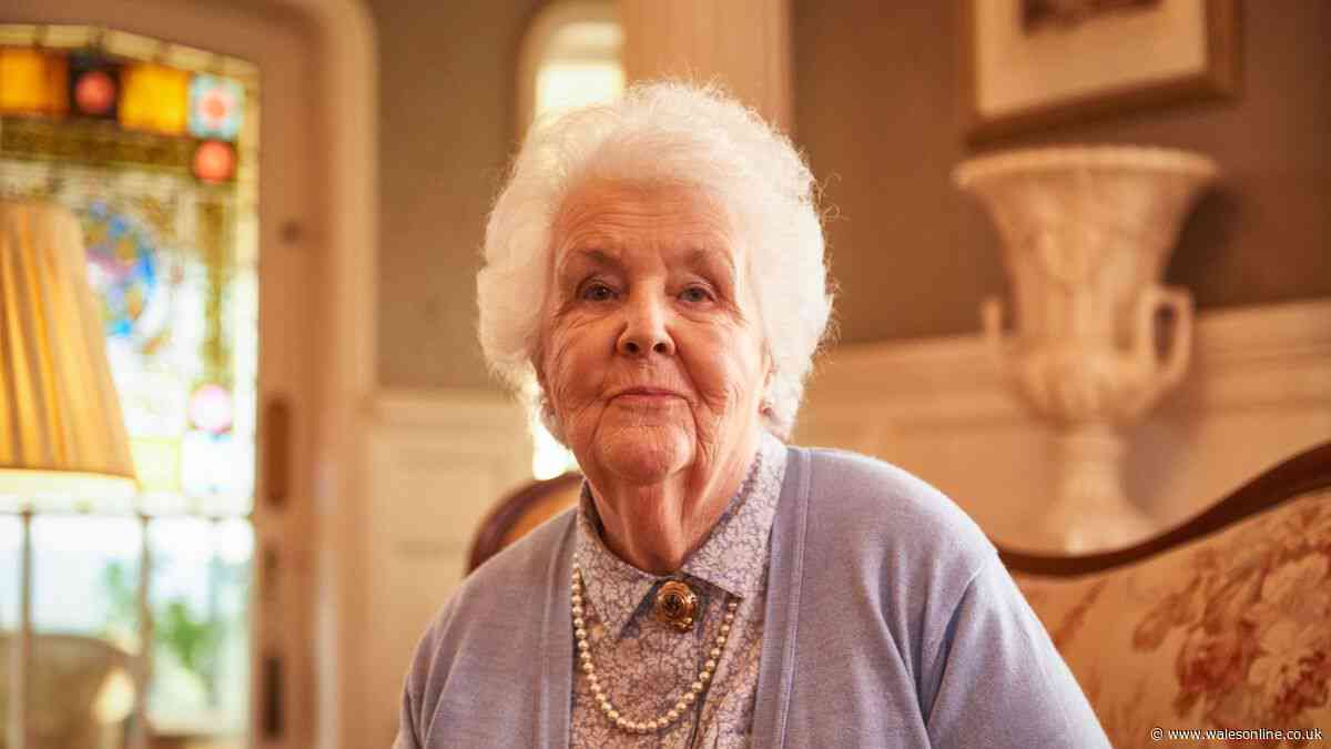 Coronation Street and Doc Martin star Stephanie Cole dies aged 84