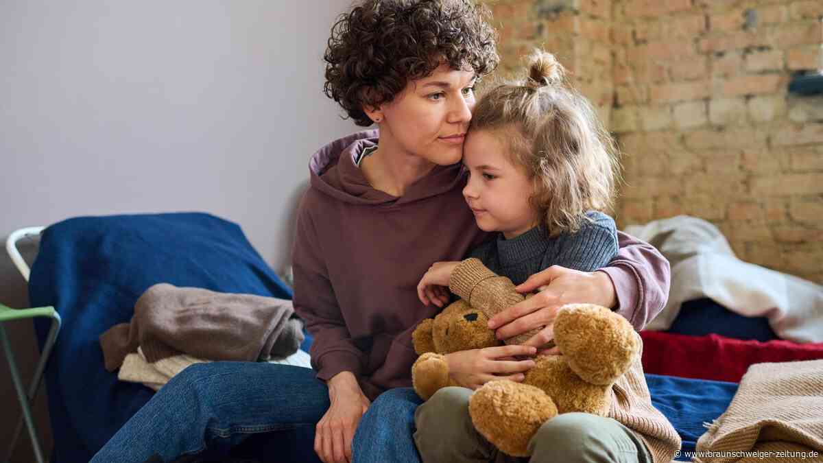 Überschuldung steigt: Alleinerziehende brauchen früh Unterstützung
