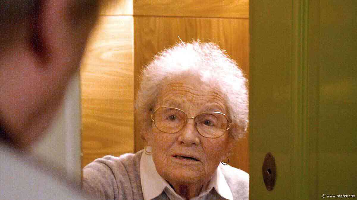 Vorsicht, Betrug! Krimineller gibt sich als neuer Nachbar aus – Münchnerin abgezockt