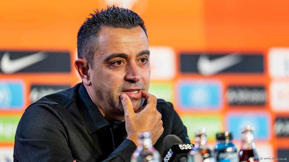 Xavi leaves out Depay from first Netherlands squad