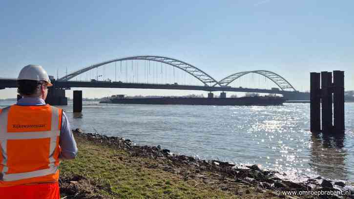 Asfalt op Merwedebrug wordt vervangen: brug drie dagen dicht