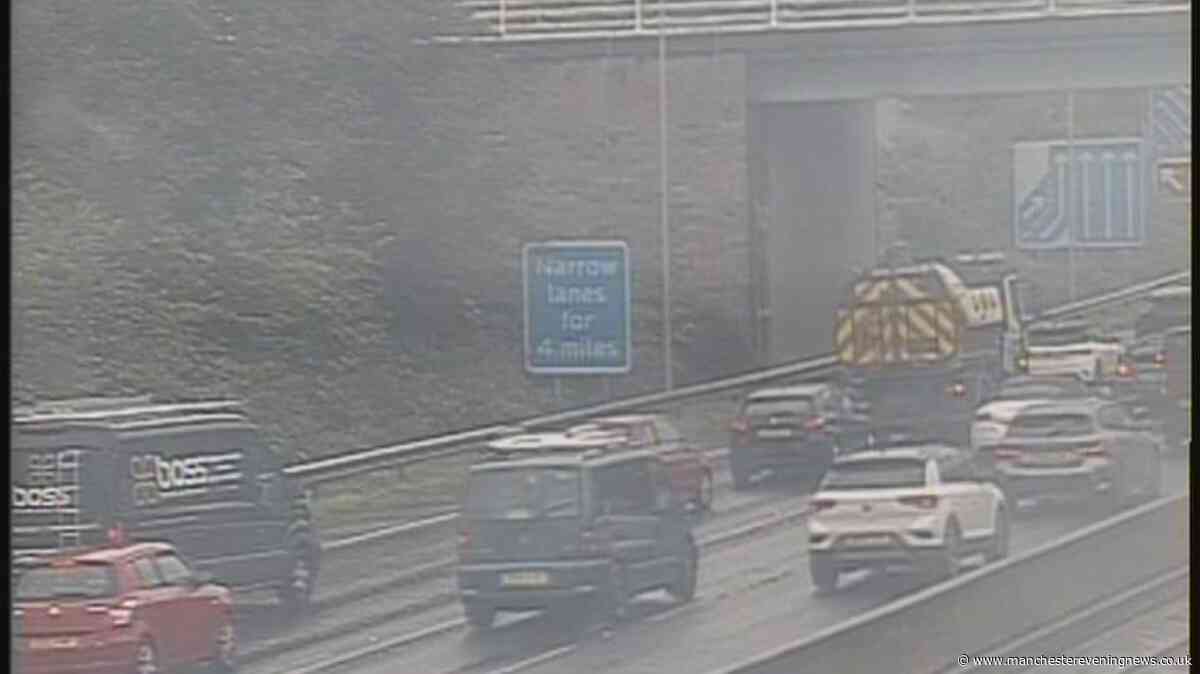 M60 traffic RECAP as motorists queued after broken down lorry