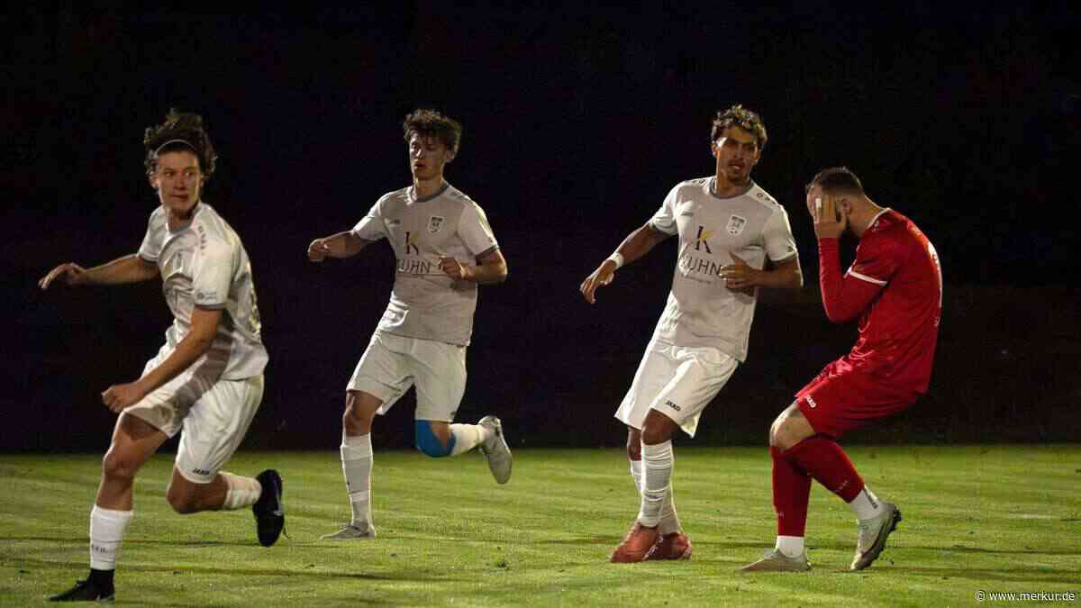 Abfälscher in der Schlussphase: TuS Holzkirchen gewinnt 2:1 in Zorneding