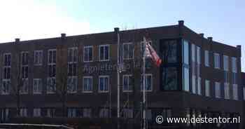 Leerlingen Agnieten College bouwen kabouterbos in Frankrijk