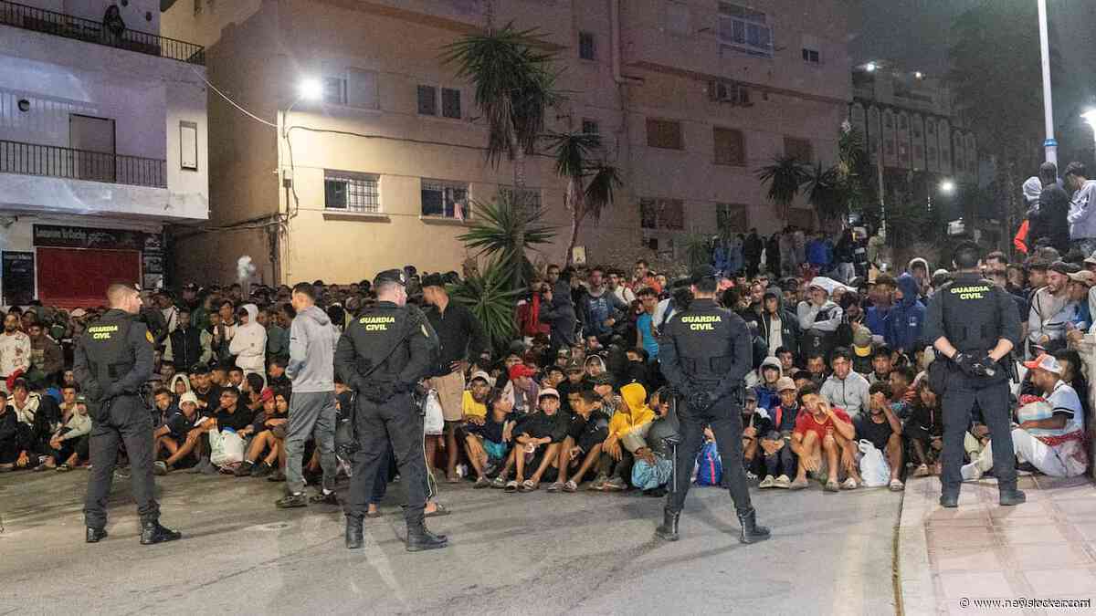 Politieactie Ceuta om migranten van strand naar opvang te brengen deels mislukt
