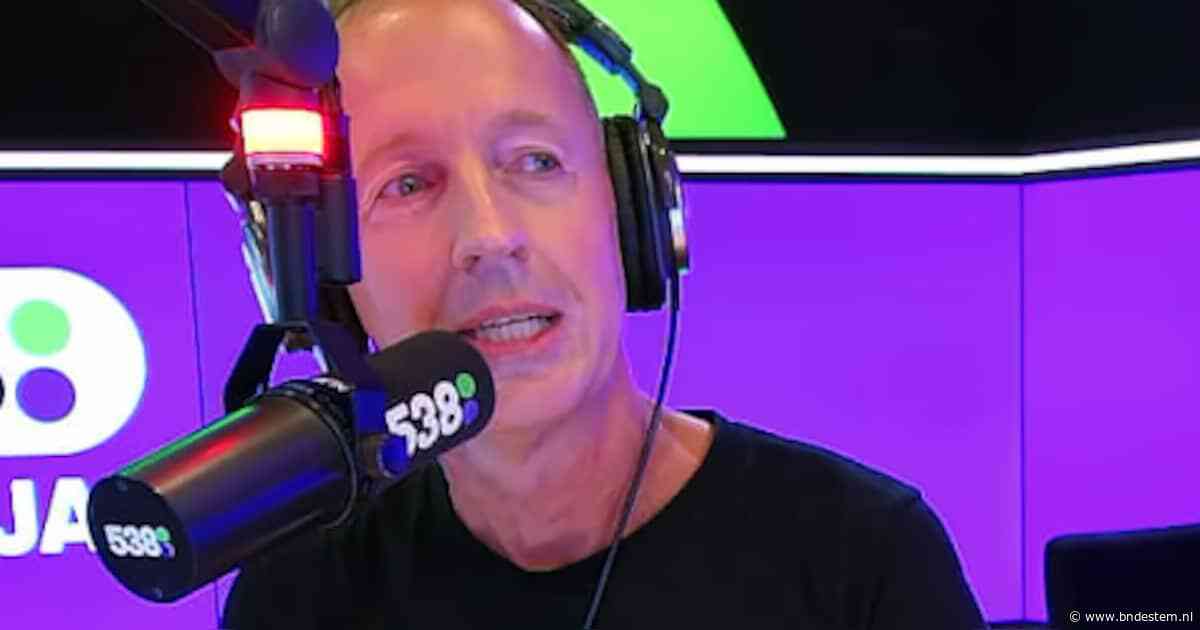 Geëmotioneerde Edwin Evers proost op leven Bartina Koeman: ‘Was een geweldig mens’