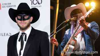 Country singer sends social media into a frenzy by claiming he made out with a Las Vegas Raiders player