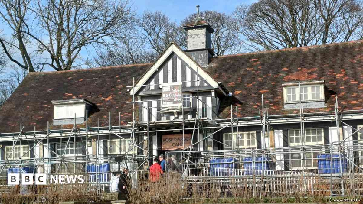 Park café repairs approved after four-year campaign