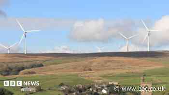 Plans for onshore windfarm scaled back by a third