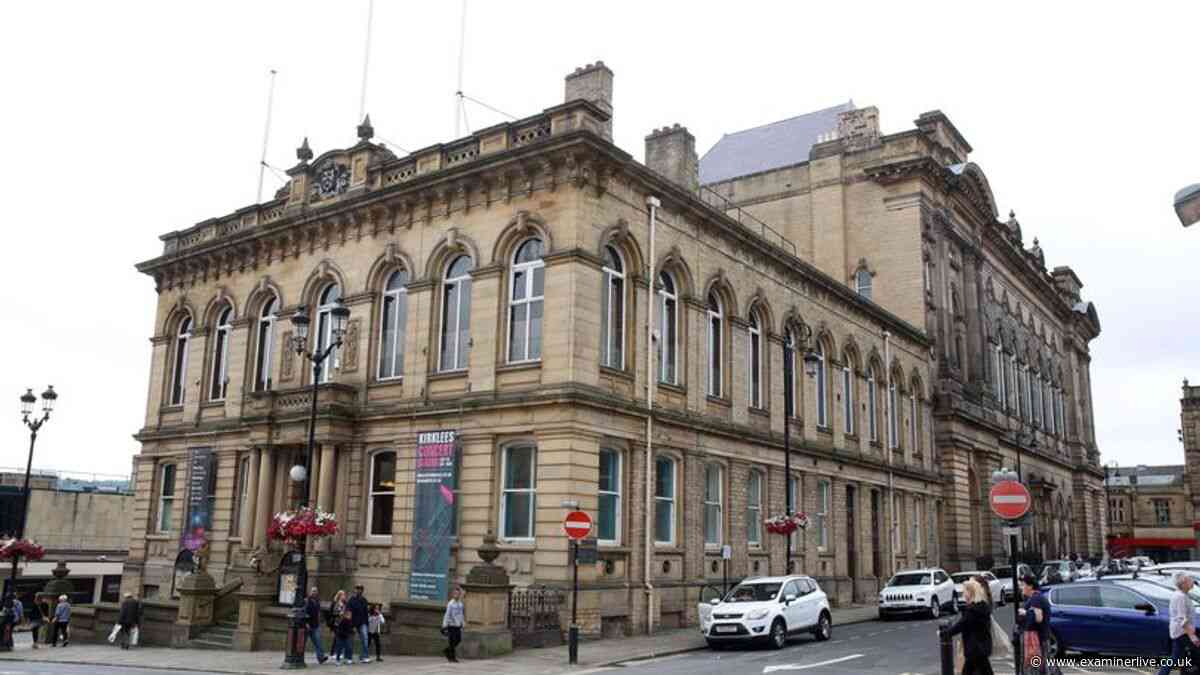 Kirklees Leader grilled over Reform councillors' historic 'anti-Muslim' posts
