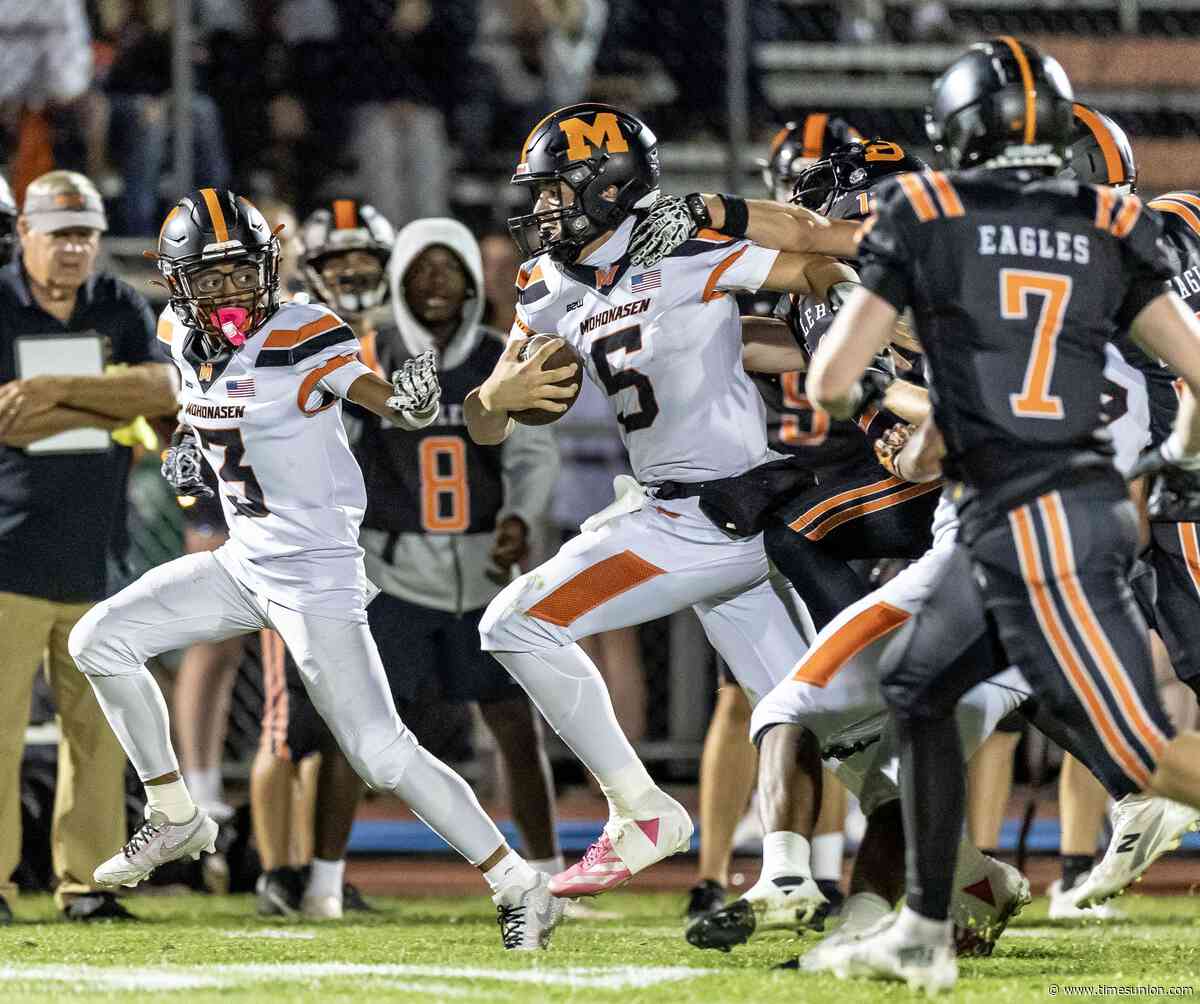 Down 22 points, Mohonasen football scores comeback win at Bethlehem