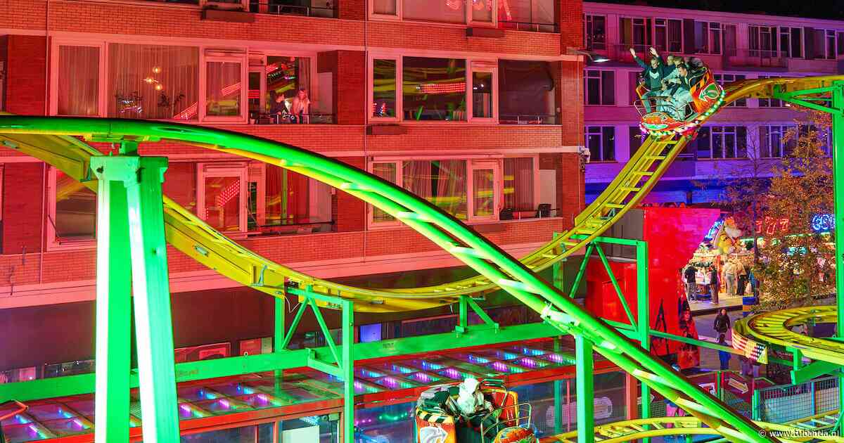 Vanuit de Hengelose kermisattractie kijk je recht de woonkamer in: ‘Dan zwaai ik gewoon naar ze’