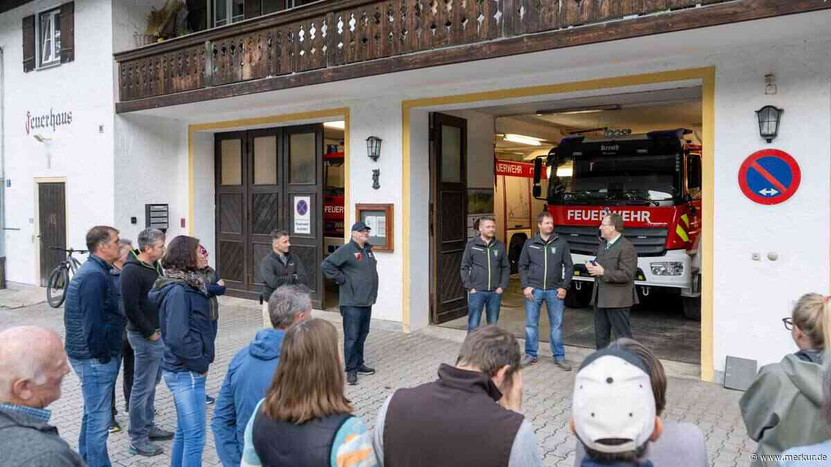Neues Feuerwehrhaus in Brunnbichl: Kreuther Bürger haken bei Infoveranstaltungen nach
