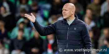 PEC-supporters wachten spelersbus op na nieuwe zeperd: 'Henry rot op!'
