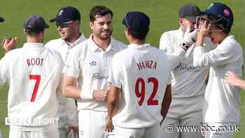 Glamorgan beat Surrey to seal Divison One status