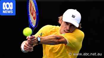 De Minaur dines out on home cooking as tricky year winds down