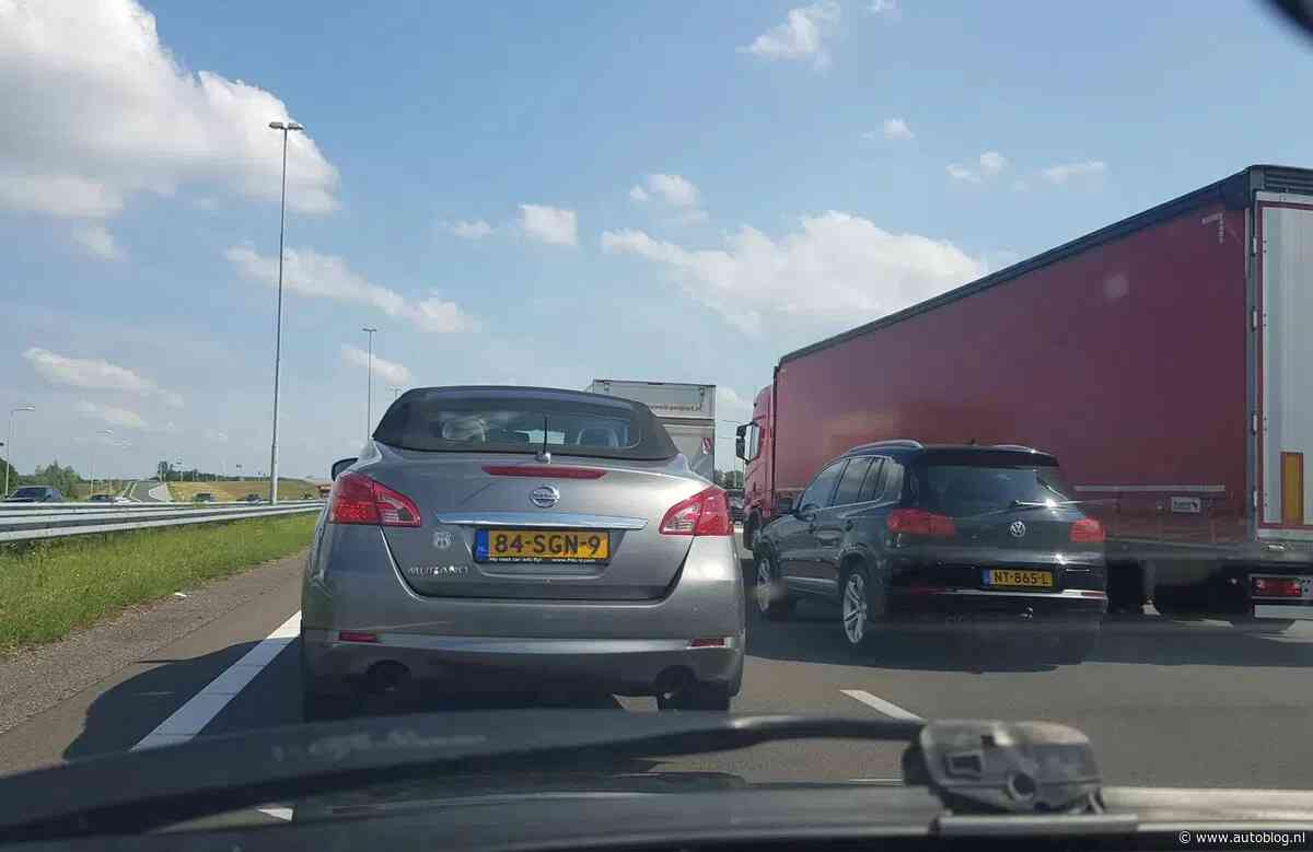 Geen gaten laten vallen in de file! Want dan wordt die langer.