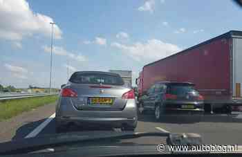 Geen gaten laten vallen in de file! Want dan wordt die langer.