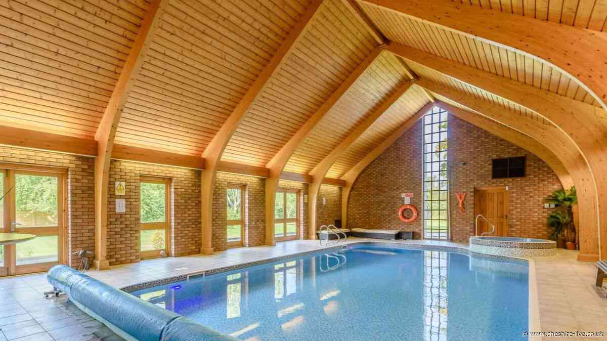 'Wow factor' Chester holiday home comes with its own private heated pool