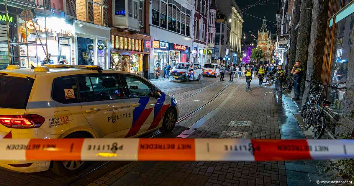 Gewonde bij melding van steekpartij in Leidsestraat in Amsterdam