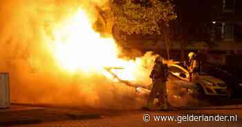 Twee auto's volledig uitgebrand in Veenendaal