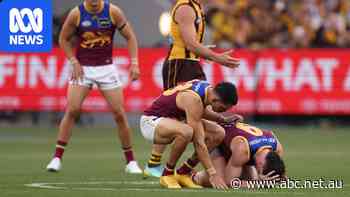 Live: Neale flattened at first bounce in explosive start to Lions-Hawks prelim