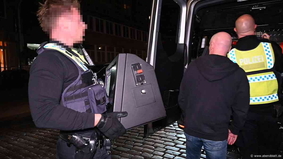 Razzia gegen illegales Glücksspiel: Automaten, Drogen und Bargeld sichergestellt