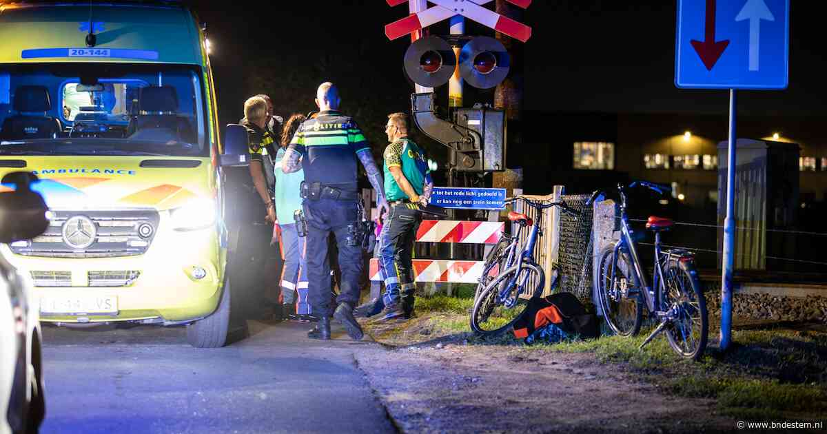 Zwaargewonde fietser negeerde bewust slagbomen bij spoorwegovergang Oud Gastel