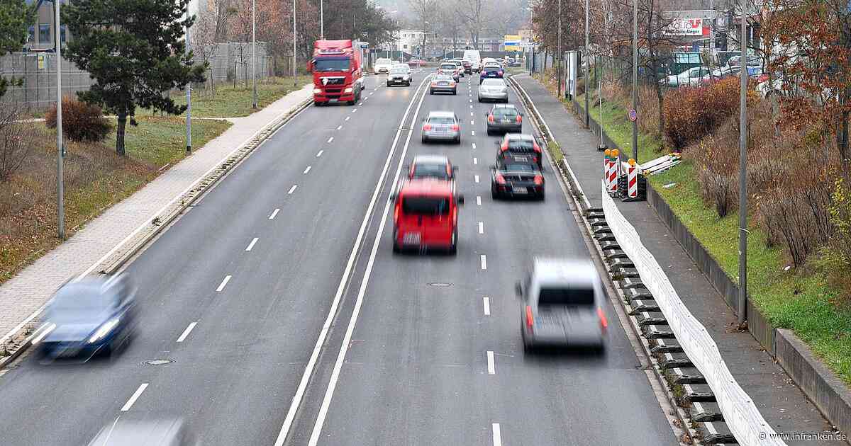 Zeugenaufruf in Bamberg - Autofahrerin muss folgenreich ausweichen
