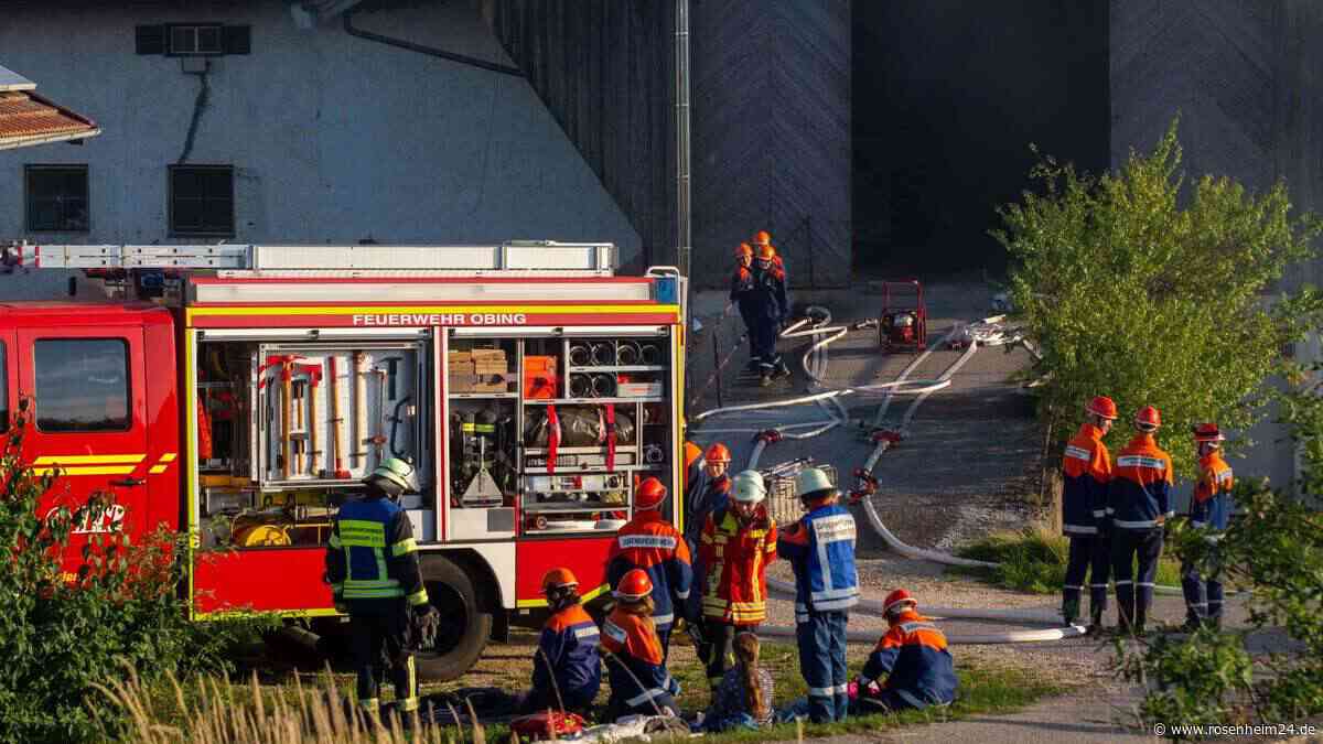 Scheune voller Rauch, mehrere Vermisste: Jugendfeuerwehren proben in Pittenhart den Ernstfall