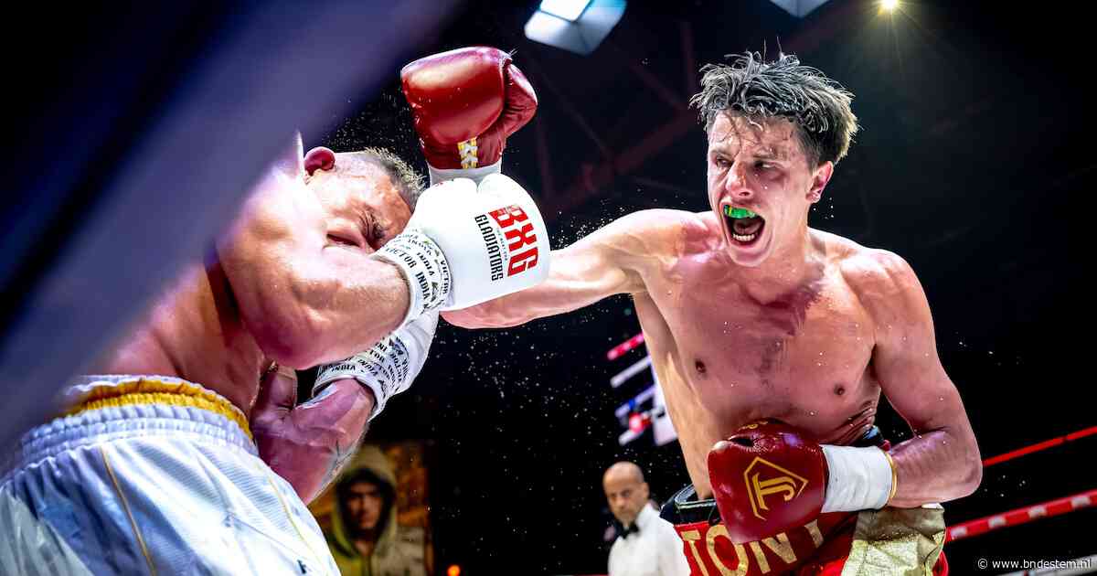 Bokser Tony Jas stopte met vwo voor wereldtiteldroom: ‘Hoop na mijn carrière te kunnen rentenieren’