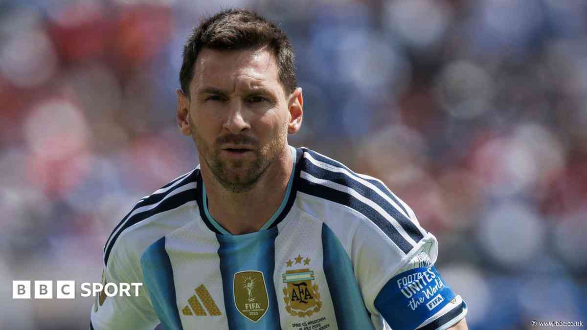Messi in Argentina squad for farewell against Benin