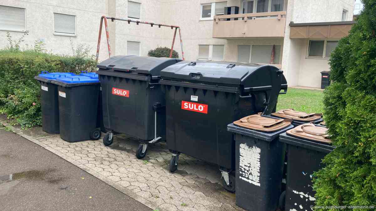 Schaukel und Fahrräume müssen wegen Gelber Tonne weichen: Hausverwalter hält Umstellung für „Schnapsidee“