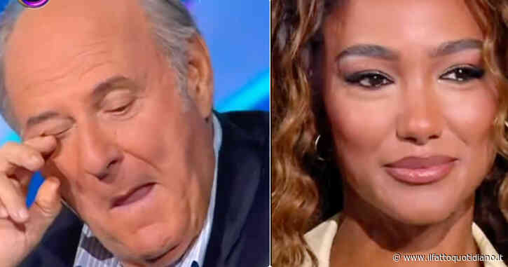“Questa puntata entra nella storia”, “Non so come andare avanti, è la prima volta che mi capita”: Gerry Scotti e Samira Lui in lacrime a “La ruota della fortuna” per l’en plein della campionessa Chiara