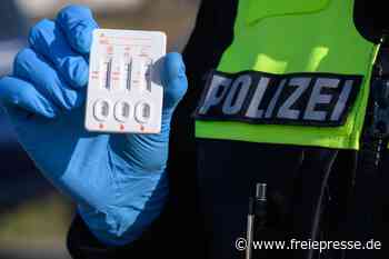 Mit Kokain und Cannabis: Fahranfänger kracht im Erzgebirge in Mercedes
