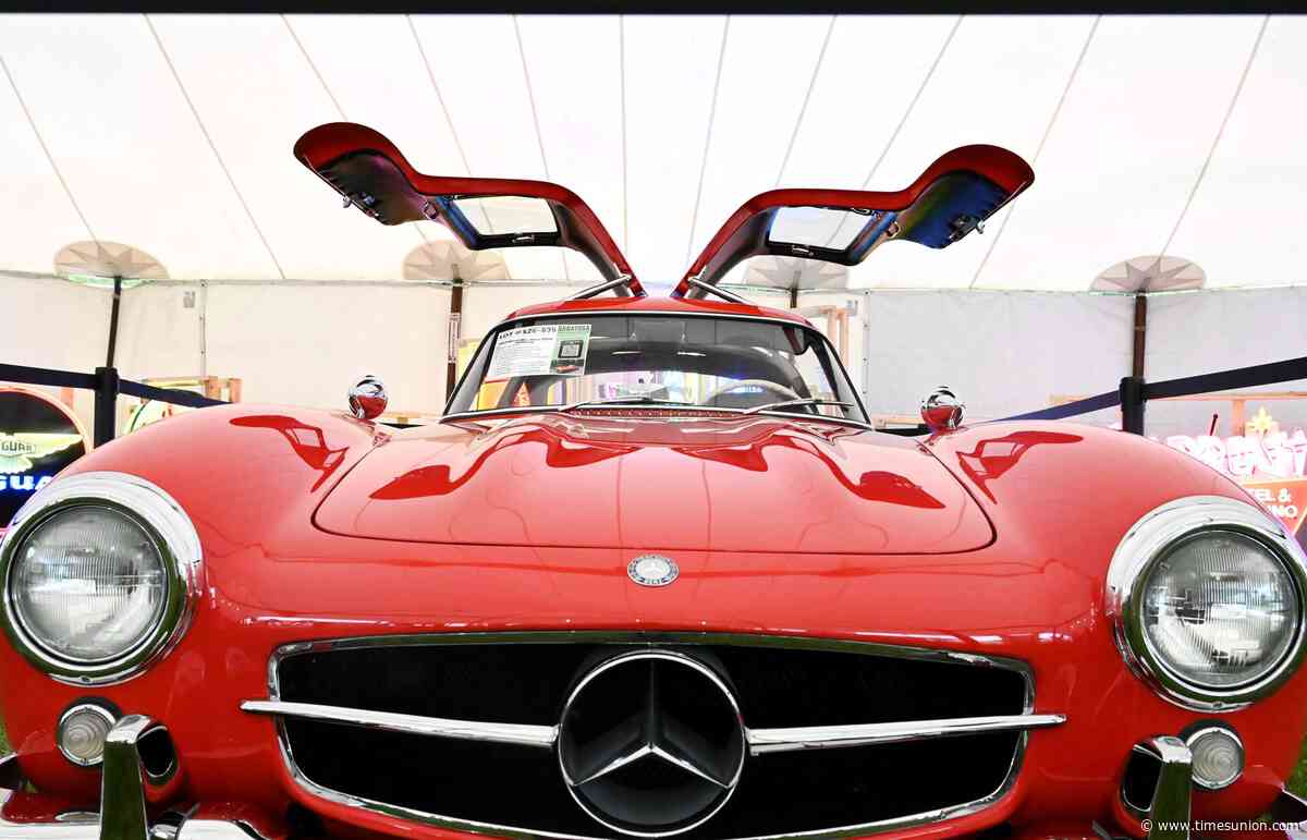 Photos: Saratoga Motorcar Auction